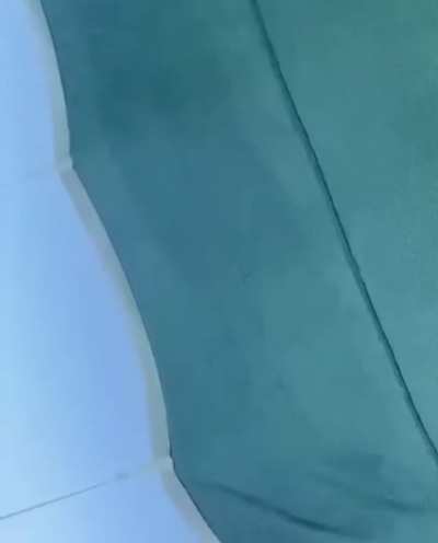 Sailboat standing at sea despite fire warnings