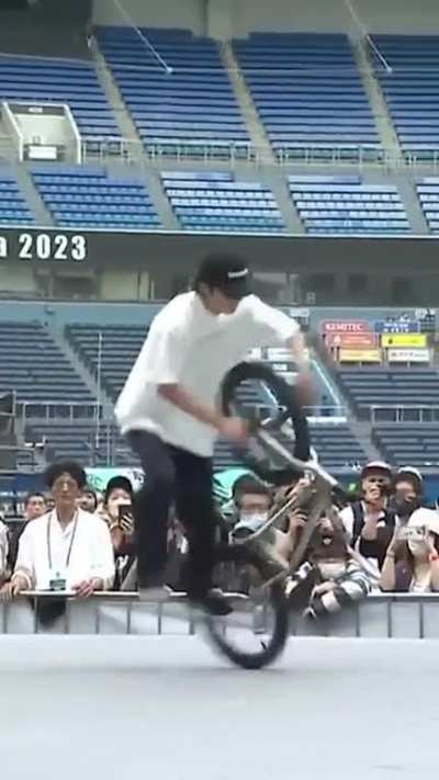 Flatland BMX rider Yu Katagiri's gold medal run at X Games Japan 2023
