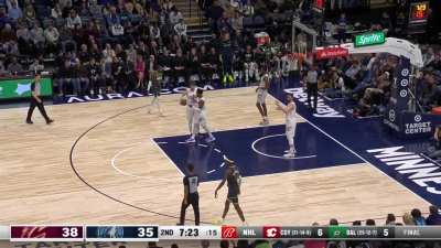 [Highlight] Donovan "Spida" Mitchell drives past Gobert. Mitchell then makes a dazzling behind the head pass to Evan Mobley for the slam dunk! Daugherty and Carr are excited. (With replays)
