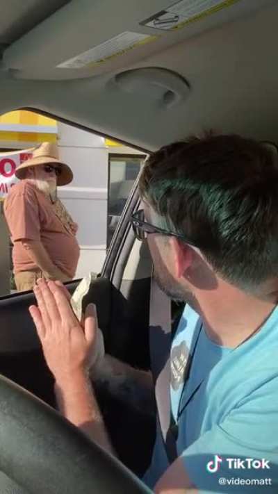 Idiot In Car Harassing Homeless Man At McDonald’s Drive Thru ??‍♂️
