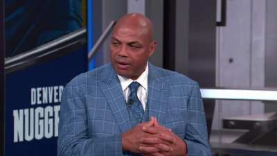 [Highlight] Chuck: "I'm kinda jugglin two balls right here" while Shaq facepalms