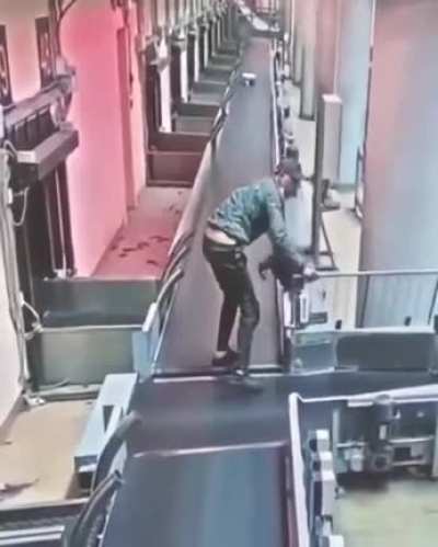 to walk on the baggage conveyor belts