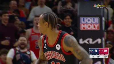 [Highlight] DeMar DeRozan rises up and puts Trey Murphy III in a bodybag