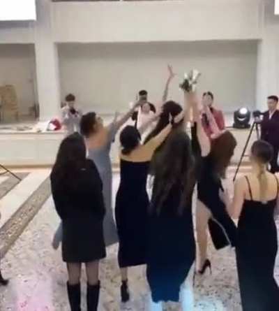 You can stand still for bouquet.