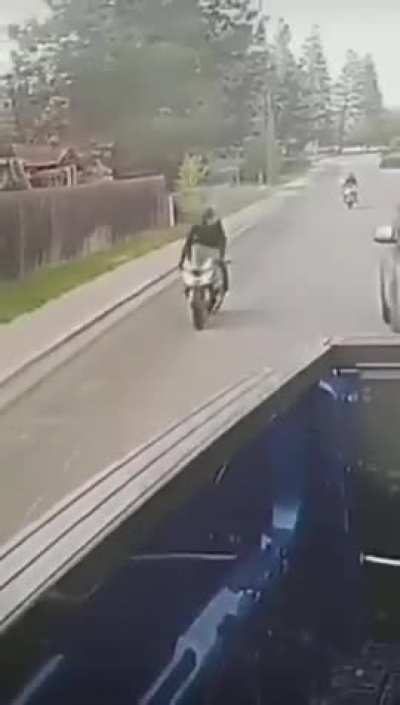 To do a Stoppie