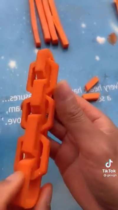 Carrot ? chain ? ( Credit : @gkiungh TT )