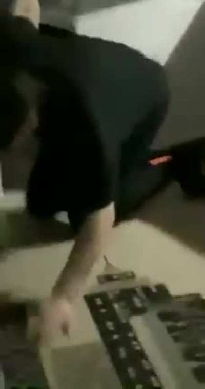 Dropping pizza ?