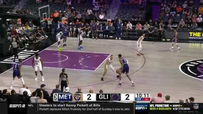 [Highlight] Victor Wembanyama gets his first bucket of the night