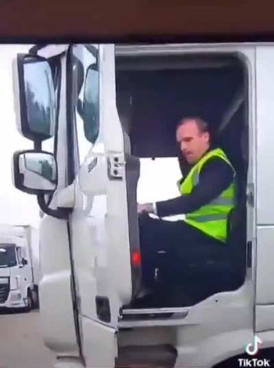 Self inflicted Brexit got rid of lots of EU migrants. This caused a massive shortage in jobs like trucking. All predicted. The geniuses decided to get prisoners to drive these trucks. So cue photo op with truck driving prisoner, so what was this prisoner