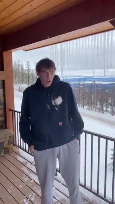 Snowball fight!
