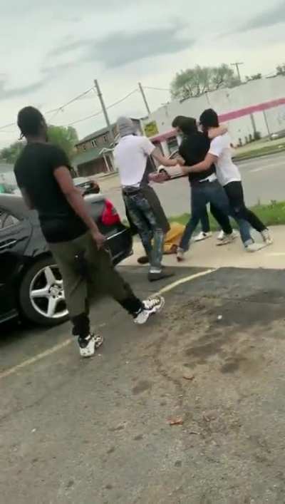 To scratch a Mercedes