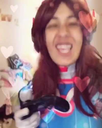 Something other than “ I wanna be tracer” Who’s you’re favorite character in overwatch? ^-^