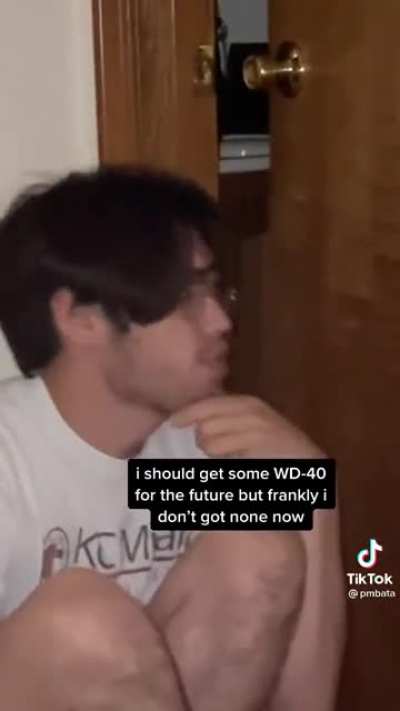 Squeaky door song