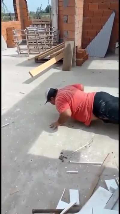 This guys knows how to exercise his body
