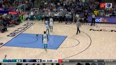 [Highlight] John "Jitty" Konchar Completes the Dunk off of a Brandon Clarke Lob