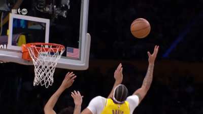 [Highlight] Anthony Davis nearly executes the put-back poster over KAT