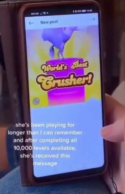 Her mom COMPLETED CANDY CRUSH???