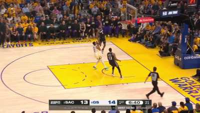 [Highlight] De'Aaron Fox gets the steal on the bad pass by Poole and then rises for the slam in transition!
