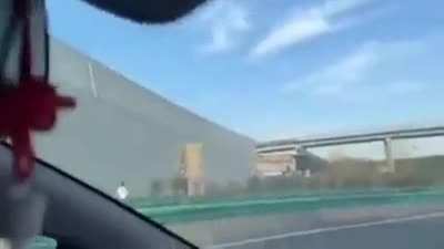 China At least three people have died as a result of the collapse of a section of a high-speed bridge in the Chinese province of Hubei. 12/17/2021