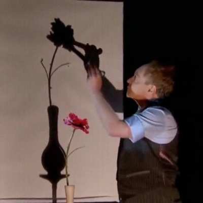 This shadow magic act