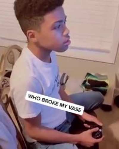 Kid Snitches On Sister When His Mom Threatens To Take Away His PS5 For Christmas