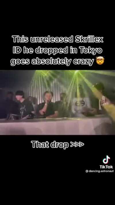 Videos are surfacing all over the internet of Skrillex’s surprise Tokyo set, which included some unreleased tracks. ?