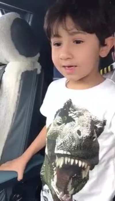 Kid amazes pilots with aircraft knowledge!