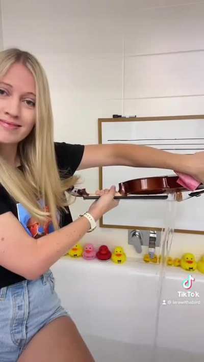 How to wash your violin