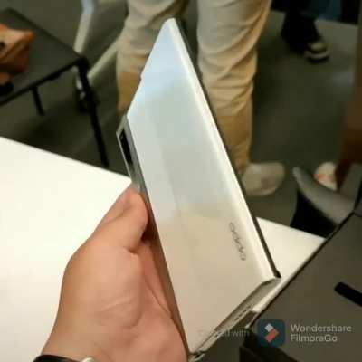 The new Oppo roll screen smartphone is smooth