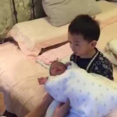 Meeting little brother for the first time