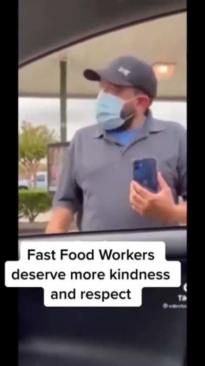 please respect these workers??‍♂️