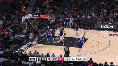 [Highlight] A razzle-dazzle and a Clax-attack: Mills behind the back to Harden who lobs it to Claxton for the jam