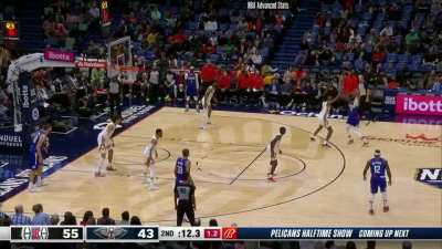 [Highlight]"Not on Herb" Jones puts the clamps on PG to end the half. This kind of thing is becoming a common thing by the rook.