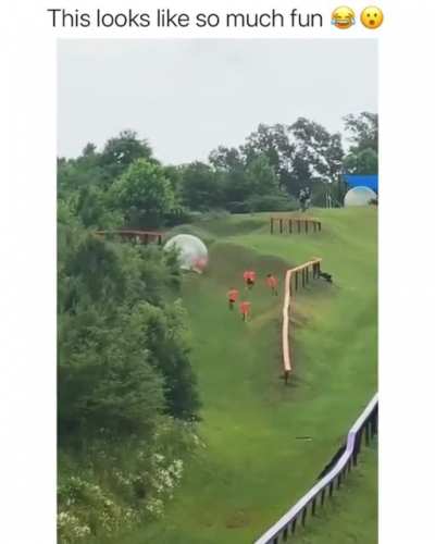 see a Giant ball terrorising people ?