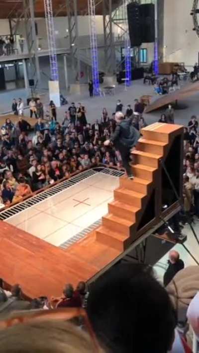 This presentation of "Success isn't linear" just gets better everytime i watch it