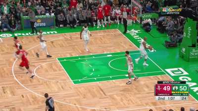 [Highlight] Kenyon Martin Jr. looks like he freezes in mid air as he completes the alley oop dunk