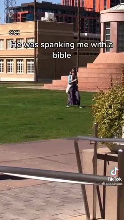 Woman warns campus about vampire hoes