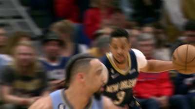 [Highlight] Half court lob from CJ McCollum to Trey Murphy