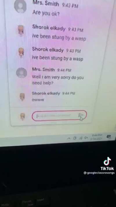 Acting stupid on classroom for TikTok clout