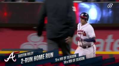 [Highlight] [Highlight] Austin Riley hits the Braves' fifth home run of the game to make it 8-0 Braves over the Marlins.