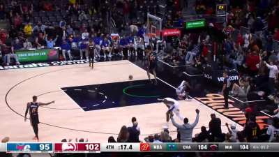 [Highlight] Trae finishes off the resurging Sixers with an absolute dime across the entire court to JC
