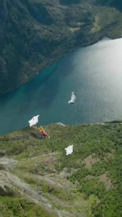BASE jumper transfer