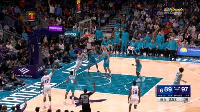[Highlight] PJ Tucker ends his long scoreless streak with a corner 3