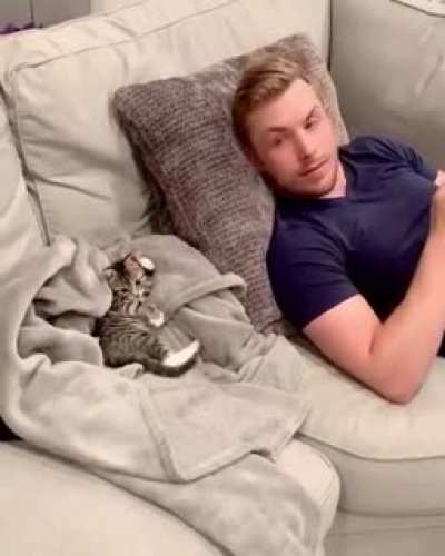The chilling footage of a criminal