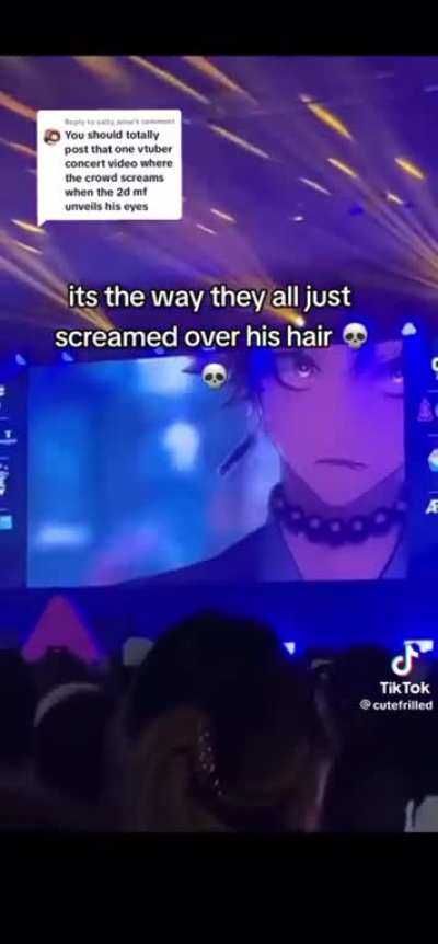 The crowd goes wild over anime eyes ?‍♀️?‍♀️