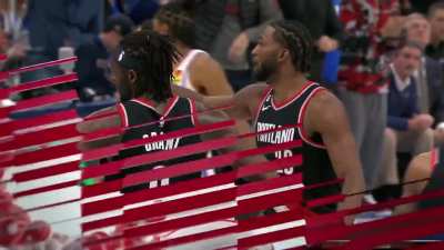 [Highlight] Up 1 with 20 seconds left, Anfernee Simons tips away the inbounds pass intended for Dame and Portland turns it over