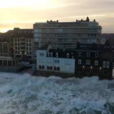Saint-Malo Sea Wall!