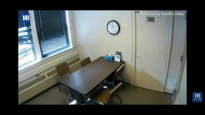 handcuffed teen escapes Police station