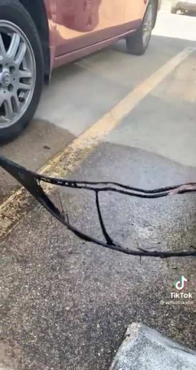 she really put on the cables backwards