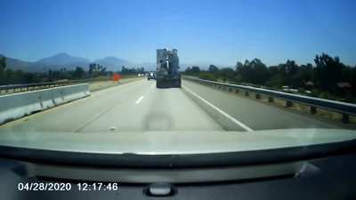 Idiot records his own crime with his family in the car